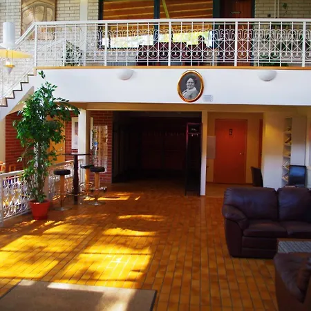 Отель Hotelli Heimari 3*